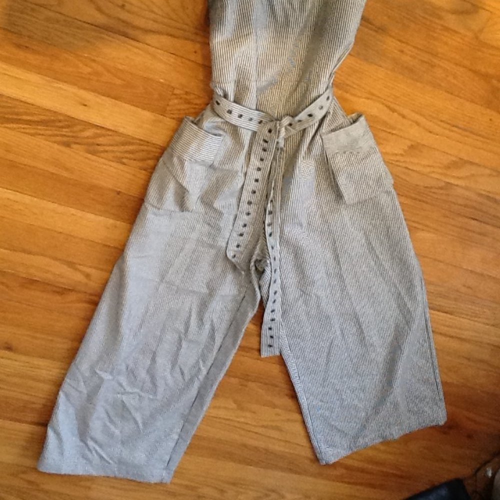 Urban Outfitters Super Cute Modern "Overall" Jumpsuit - Picture 2 of 6